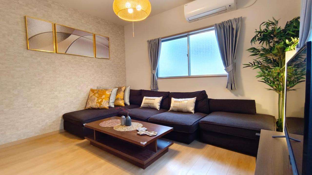 Tsukiyume - House With Parking, 10mins To Usj, Tennoji, Namba * Ōsaka