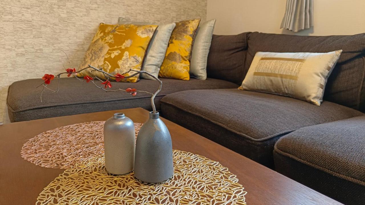Tsukiyume - House With Parking, 10mins To Usj, Tennoji, Namba *